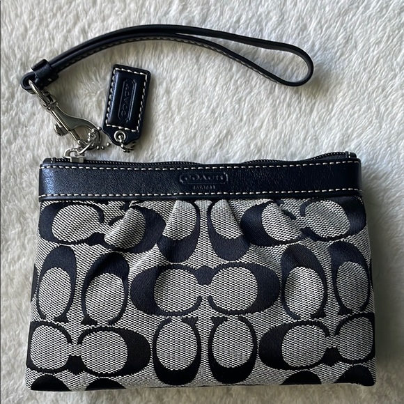 COACH Signature Plated Wrislet-Brand New - Picture 1 of 2